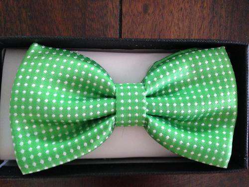 Bow tie