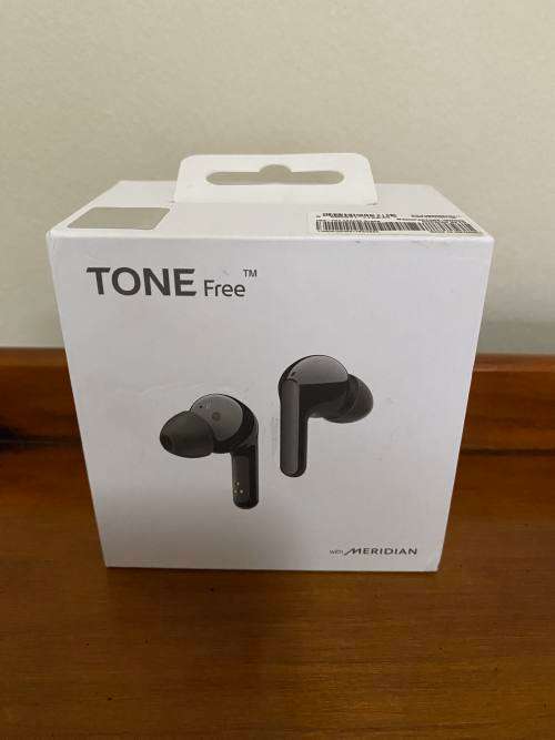 LG TONE FREE FN4 WIRELESS EARBUDS WITH MERIDIAN AUDIO - BLACK (Excellent Condition!)