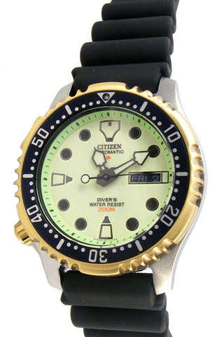 CITIZEN PROMASTER 200m LUMIDIVER GOLDTONE