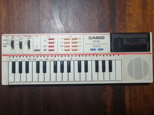 MAKE AN OFFER Casio PT-82 Vintage 1980s Electronic Keyboard