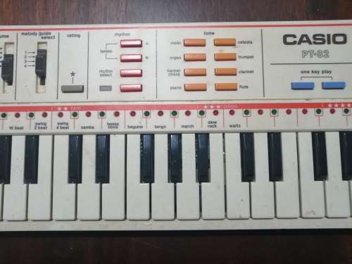 MAKE AN OFFER Casio PT-82 Vintage 1980s Electronic Keyboard