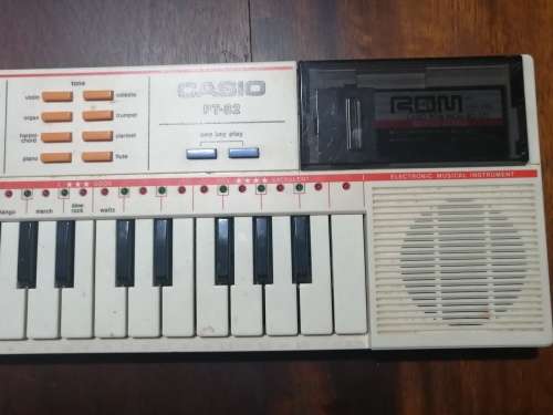 MAKE AN OFFER Casio PT-82 Vintage 1980s Electronic Keyboard