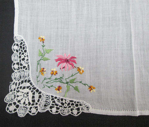 Embroidered Daisy with Flowers & Lace Hanky