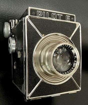 ANTIQUE CAMERA 1939 "PILOT 6" 6X6/4.5X6 WITH K.W.ANASTIGMAT 1:2.9 F=7.5cm,1939 MADE IN GERMANY