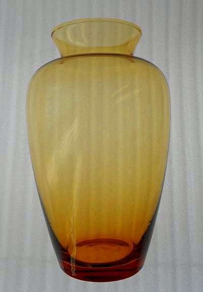 AMBER GLASS VASE 18 cm TALL VERY GOOD CONDITION 1950's/60's