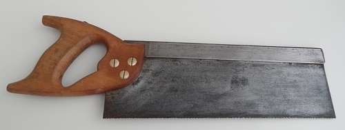 SPEAR & JACKSON BACK SAW  TOTAL LENGTH 43 cm WITH ETCHING AND MEDALLION VERY GOOD CONDITION
