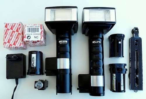 METZ MECA FLASH SYSTEM 45 CT1 2 FLASH GUNS WORK.+ NC ACCUS,BATTERY BASKET,PHOTO CELL,FILTERSET T ETC