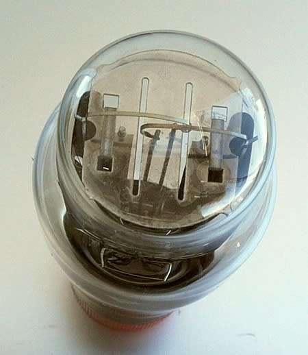 MULLARD AZ 31 BVA VALVE UNTESTED