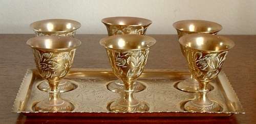 VINTAGE BRASS TRAY WITH 6 EGG CUPS VERY GOOD CONDITION