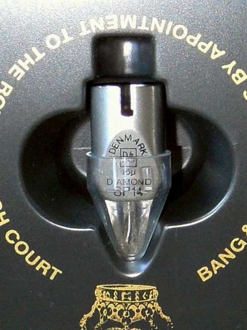 BANG and OLUFSEN TURNTABLE BEOGRAM 1000