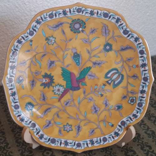 Stunning Octagonal Japanese Display Plate