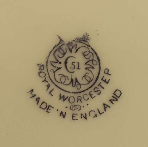 Royal Worcester "Anne Hathaway's Cottage" Display Plate