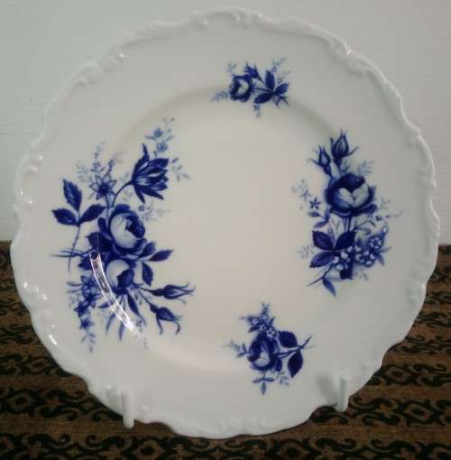 Royal Albert "Connoisseur" Cake/Side Plate
