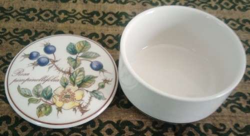 Small Villeroy & Boch "Botanica" Trinket Box