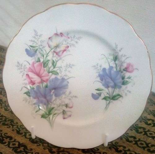Royal Albert "Sweat Pea" Plate (Friendship Series)