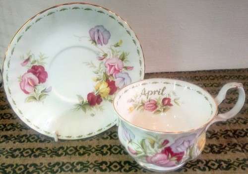 Royal Albert "Sweat Pea" Breakfast Duo (Flower of the Month: April)