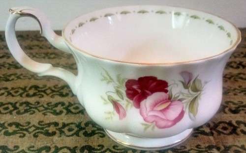 Royal Albert "Sweat Pea" Breakfast Duo (Flower of the Month: April)