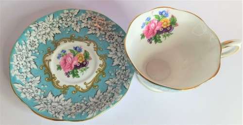 Royal Albert `Enchantment` Trio !!READ!!