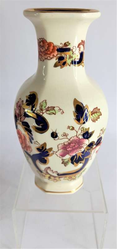 Mason`s `Blue Mandalay` Vase
