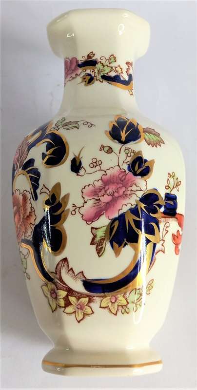 Mason`s `Blue Mandalay` Vase