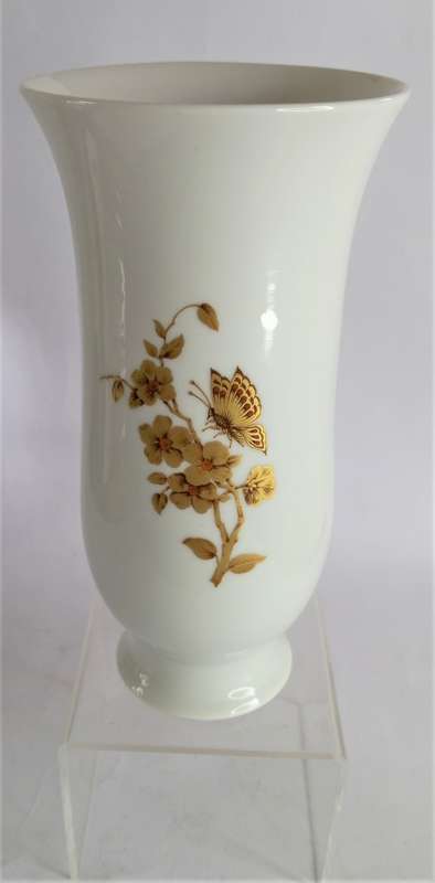 Medium Kaiser `Madeleine` Vase