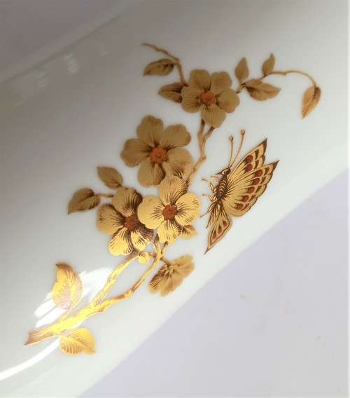 Medium Kaiser `Madeleine` Vase