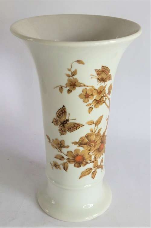 Medium Kaiser `Madeleine` Trumpet Vase