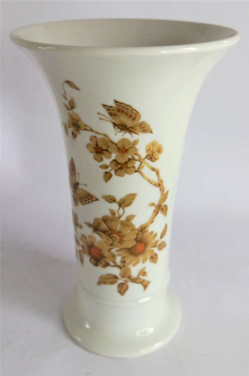 Medium Kaiser `Madeleine` Trumpet Vase