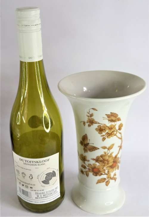 Medium Kaiser `Madeleine` Trumpet Vase