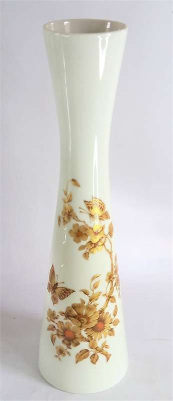 Tall Kaiser `Madeleine` Beaker Vase