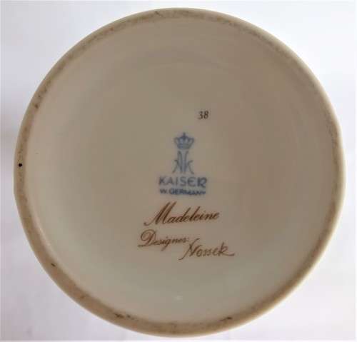 Tall Kaiser `Madeleine` Beaker Vase