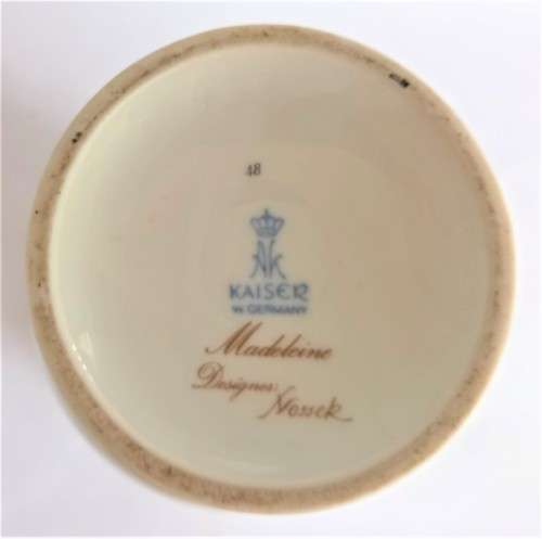 Large Kaiser `Madeleine` Vase (25cm)
