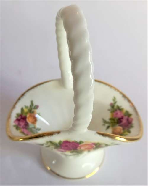 Royal Albert `Old Country Roses`Basket