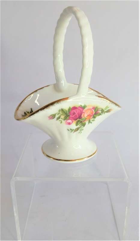 Royal Albert `Old Country Roses`Basket