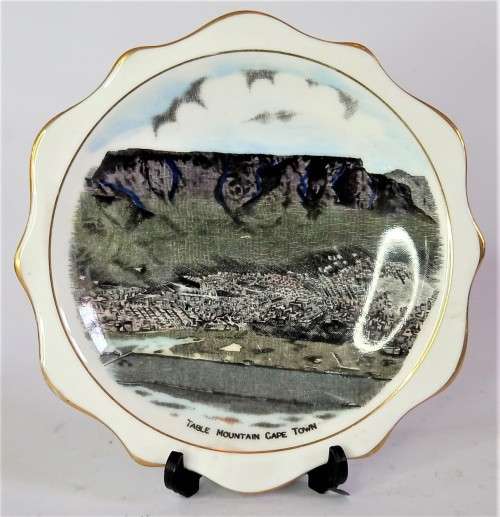 Small Royal Albert `Table Mountain` Dish *RARE*