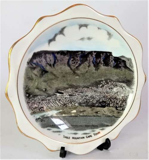 Small Royal Albert `Table Mountain` Dish *RARE*