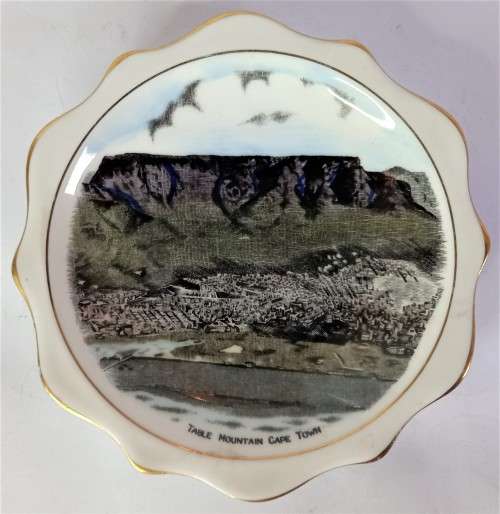 Small Royal Albert `Table Mountain` Dish *RARE*