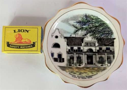 Small Royal Albert `Groote Schuur` Dish *RARE*