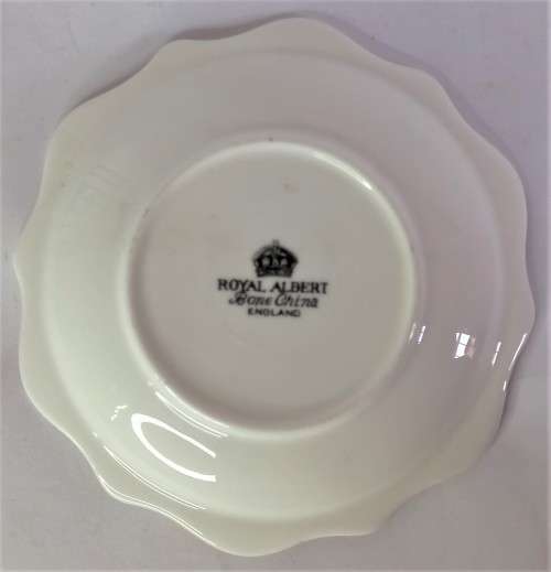 Small Royal Albert `Groote Schuur` Dish *RARE*