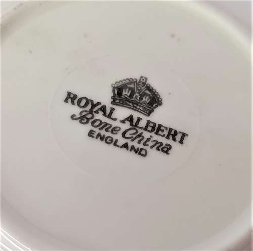 Small Royal Albert `Groote Schuur` Dish *RARE*