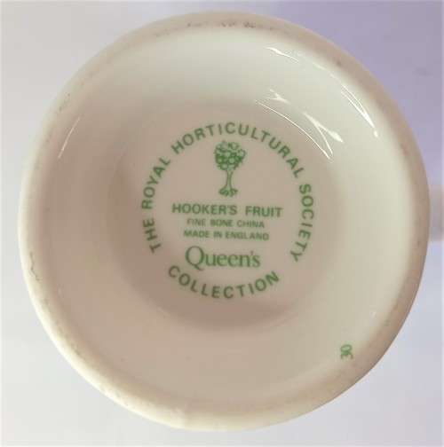 Queen`s `Hooker`s Fruit` Mug (Pears)