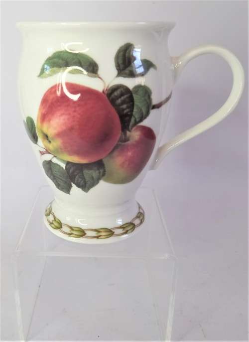 Queen`s `Hooker`s Fruit` Mug (Apples)