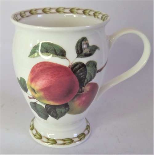 Queen`s `Hooker`s Fruit` Mug (Apples)