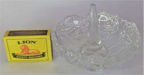 Jenna Clifford Crystal Ring Holder