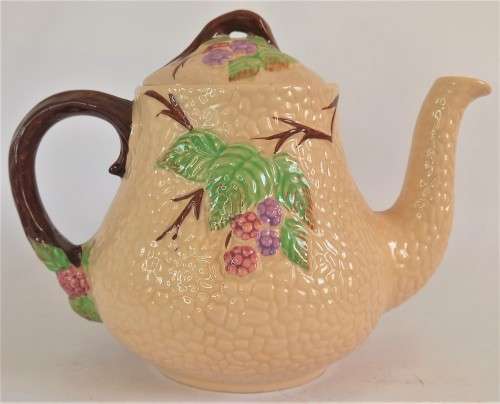 Wade `Bramble` Tea Pot *RARE*