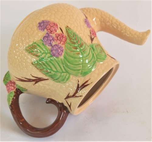 Wade `Bramble` Tea Pot *RARE*