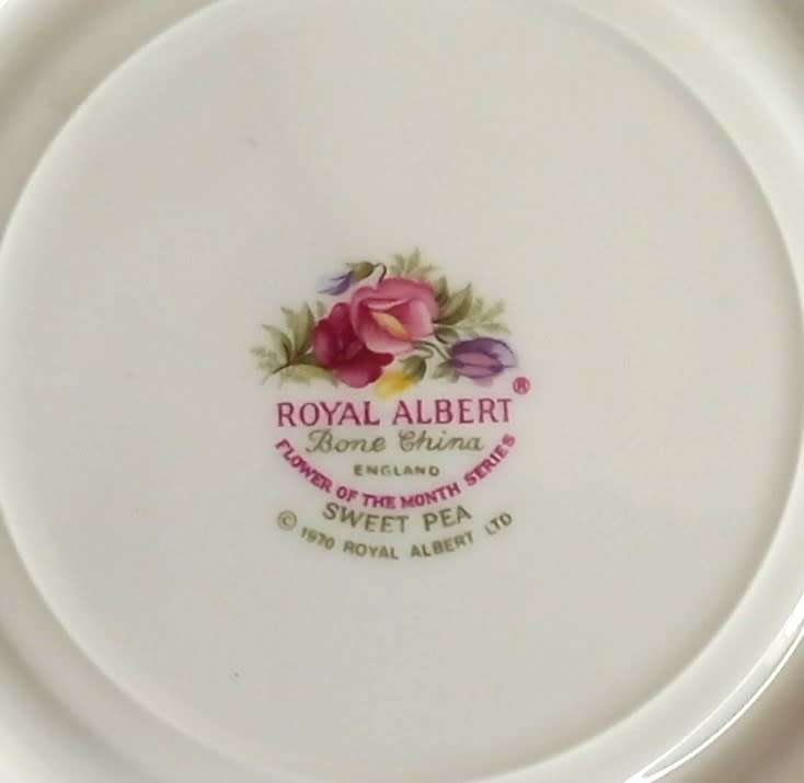 Royal Albert `Flowers of the Month - April` Breakfast Saucer !!READ!!