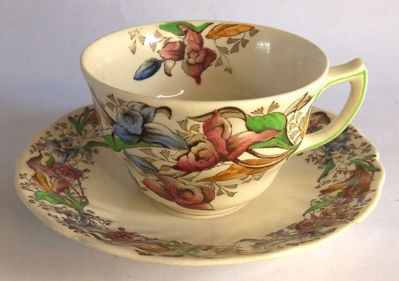 Royal Doulton `Tintern` Tea Duo !!READ!!