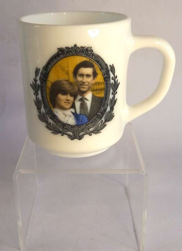 Arcopal Commemorative Charles & Diana Glass Mug
