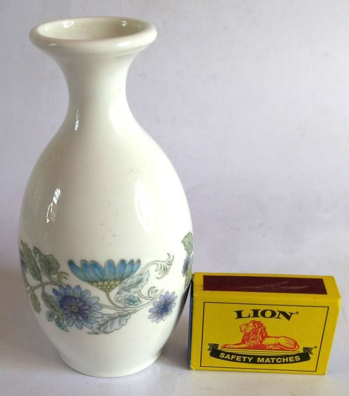 Wedgwood `Clementine` Bud Vase